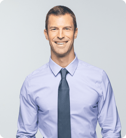 An image of Dr. Josh Axe smiling
